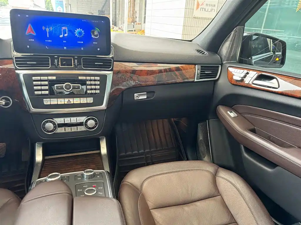 Mercedes-Benz M-Class 2015 — фото 11