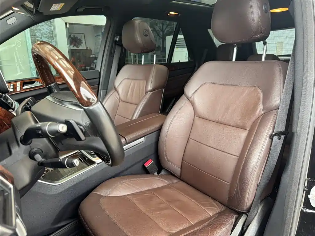 Mercedes-Benz M-Class 2015 — фото 16