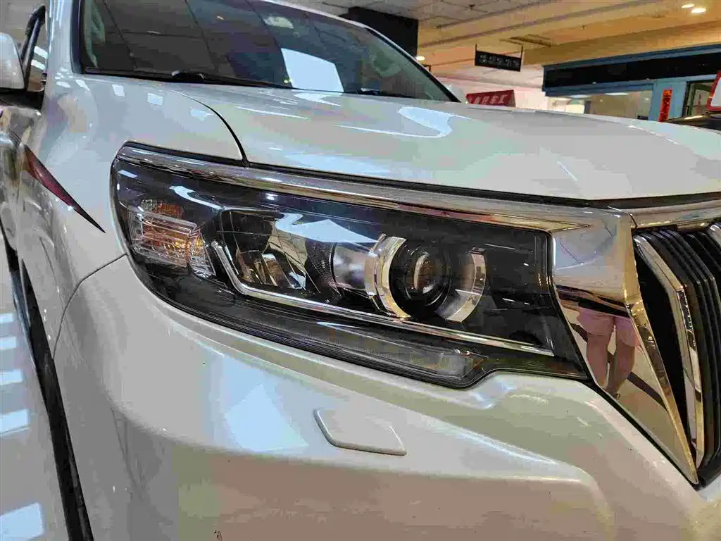 Toyota Prado 2018 — фото 12