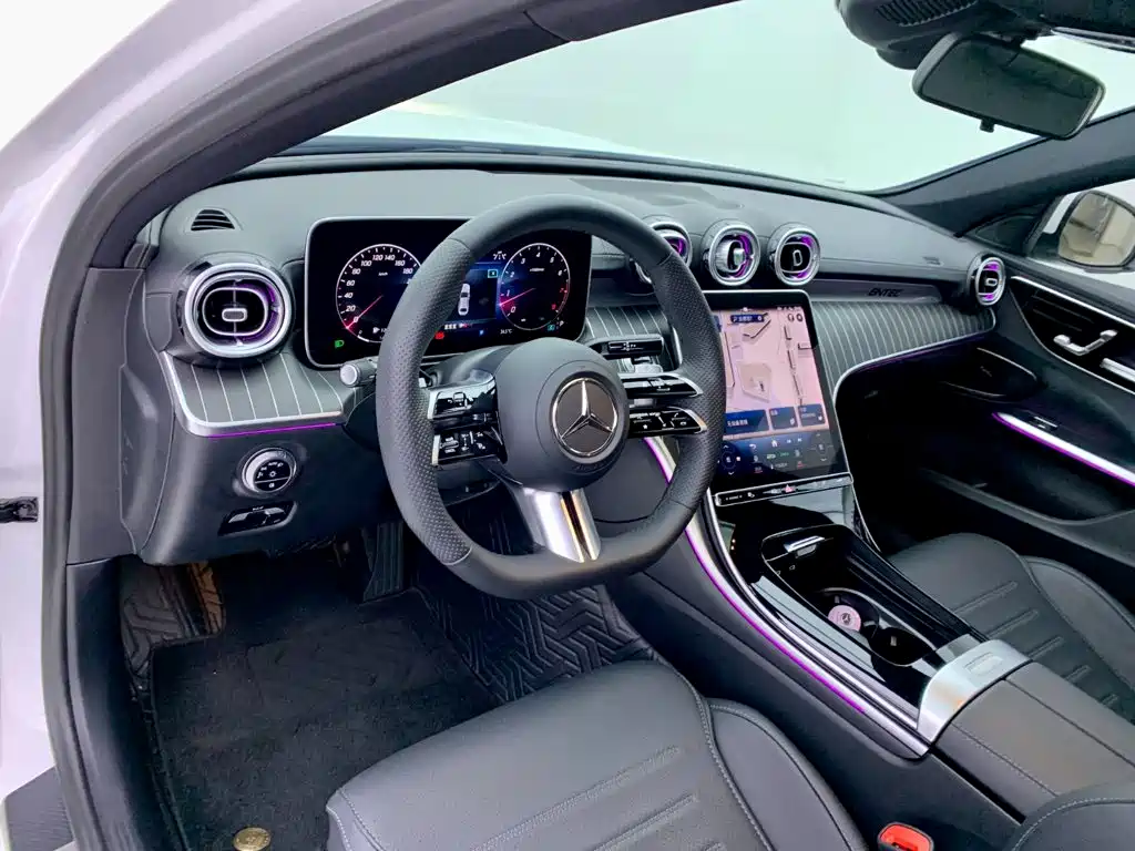 Mercedes-Benz C-Class 2023 — фото 15