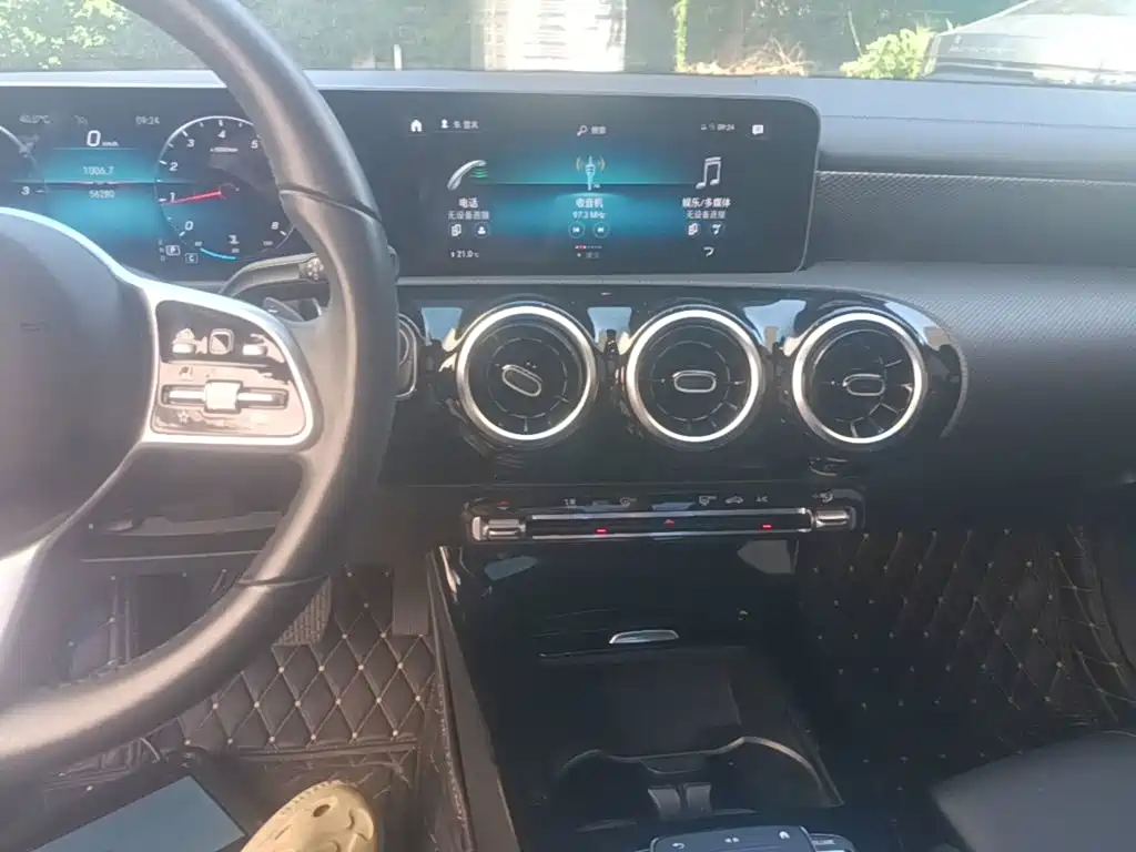 Mercedes-Benz A-Class 2020 — фото 13