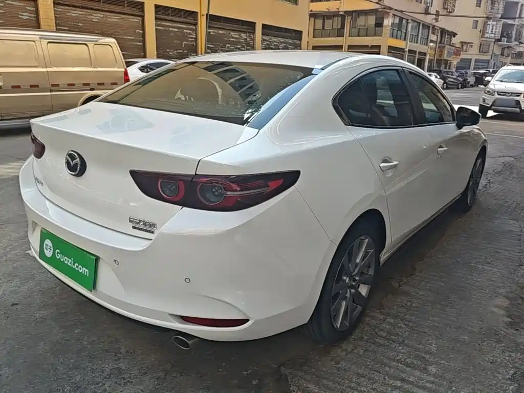 Mazda 3 Axela 2021