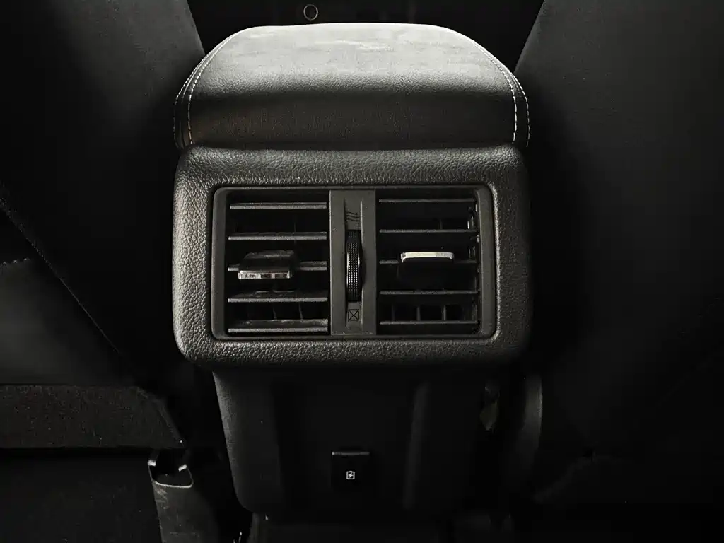 Mitsubishi Outlander 2022 — фото 17