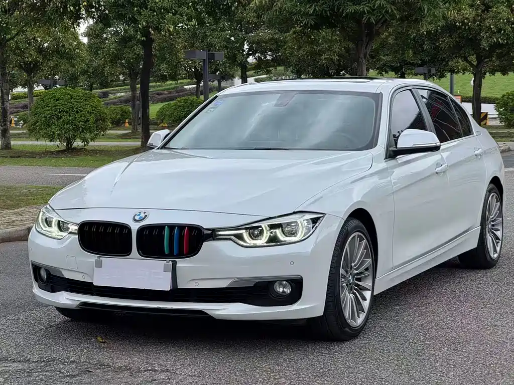 BMW 3 Series 2019 — фото 1
