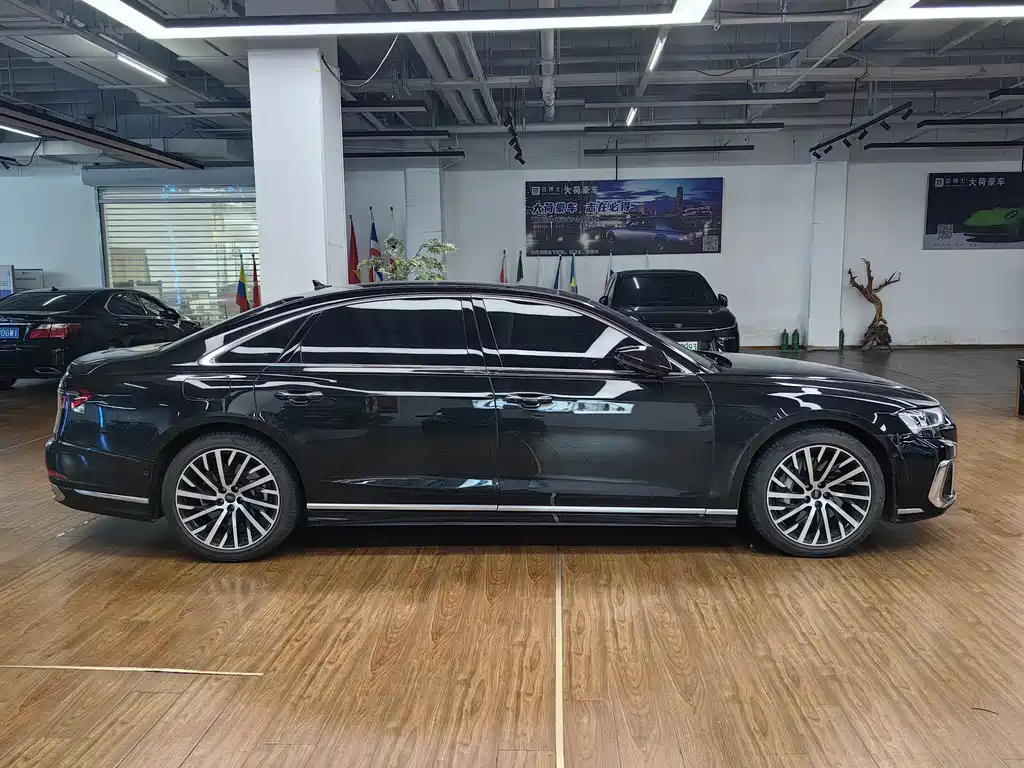 Audi A8 2024