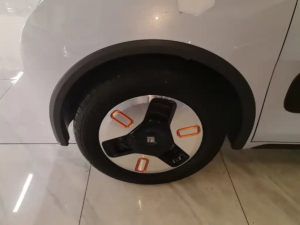 Baojun Kiwi EV 2022 — фото 23