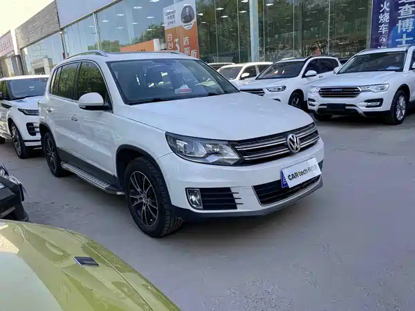 Volkswagen Tiguan 2015