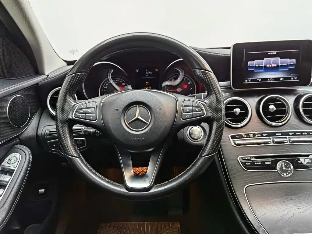 Mercedes-Benz C-Class 2015 — фото 11