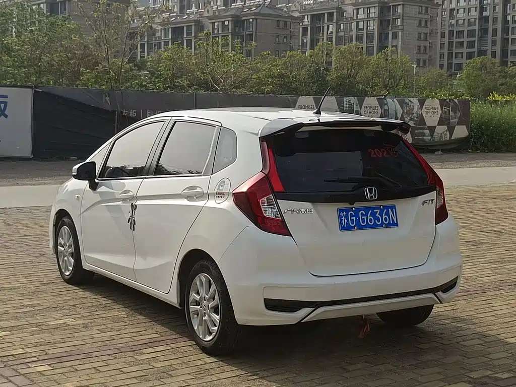 Honda Fit 2018 — фото 4