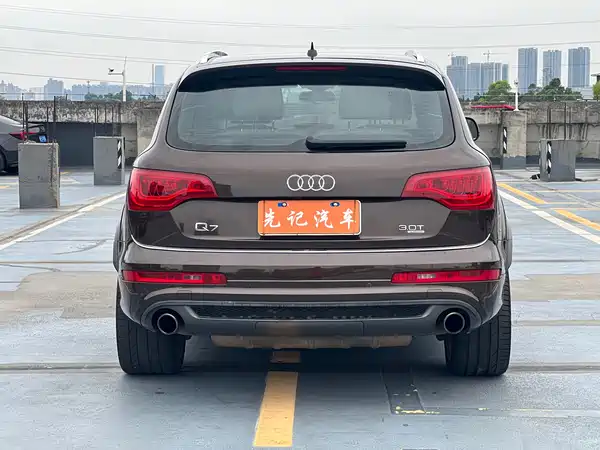 Audi Q7 2011