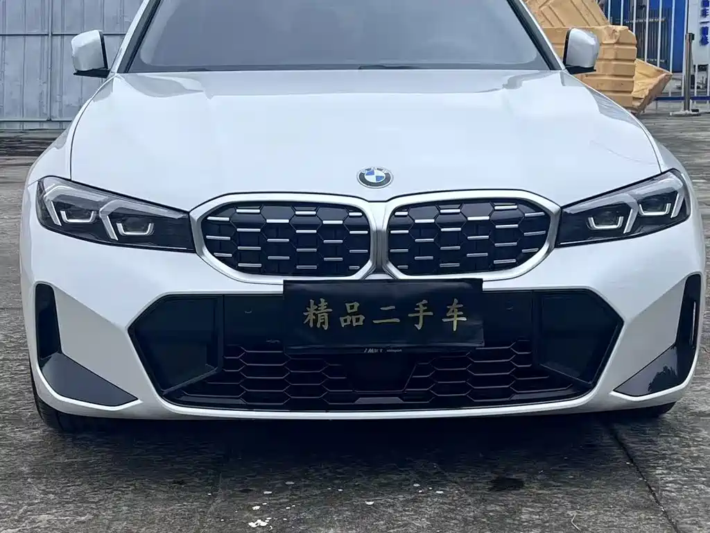 BMW 3 Series 2025