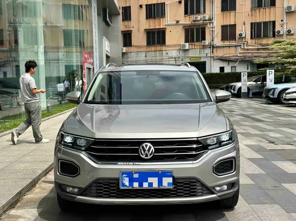 Volkswagen T-Roc 2020 — фото 2