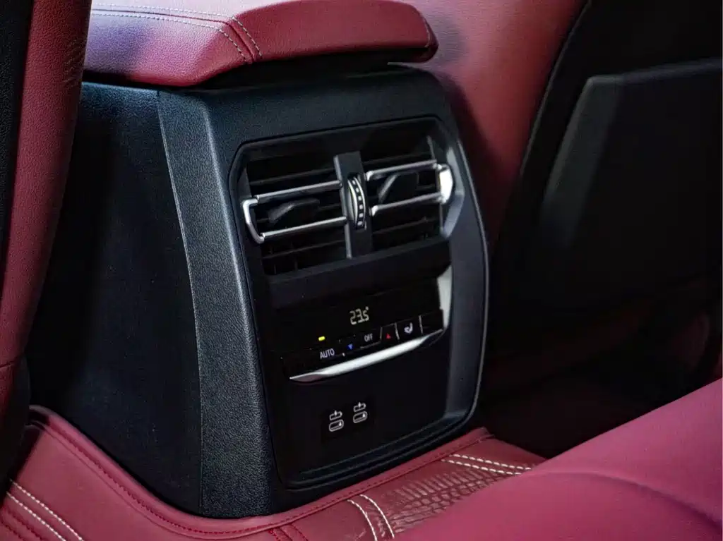 BMW 3 Series 2021 — фото 17