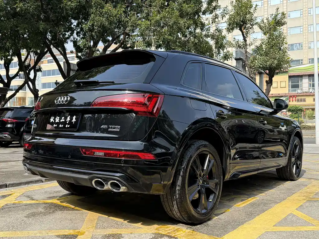 Audi Q5L 2022 — фото 5