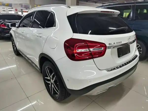 Mercedes-Benz GLA 2017