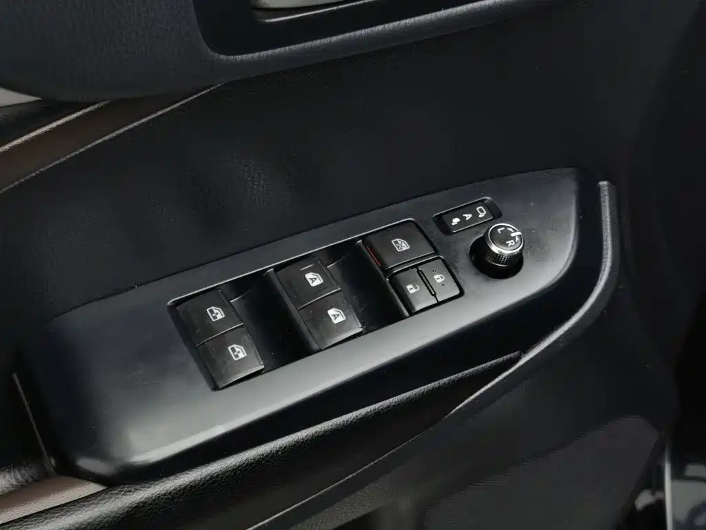 Toyota Highlander 2016 — фото 9
