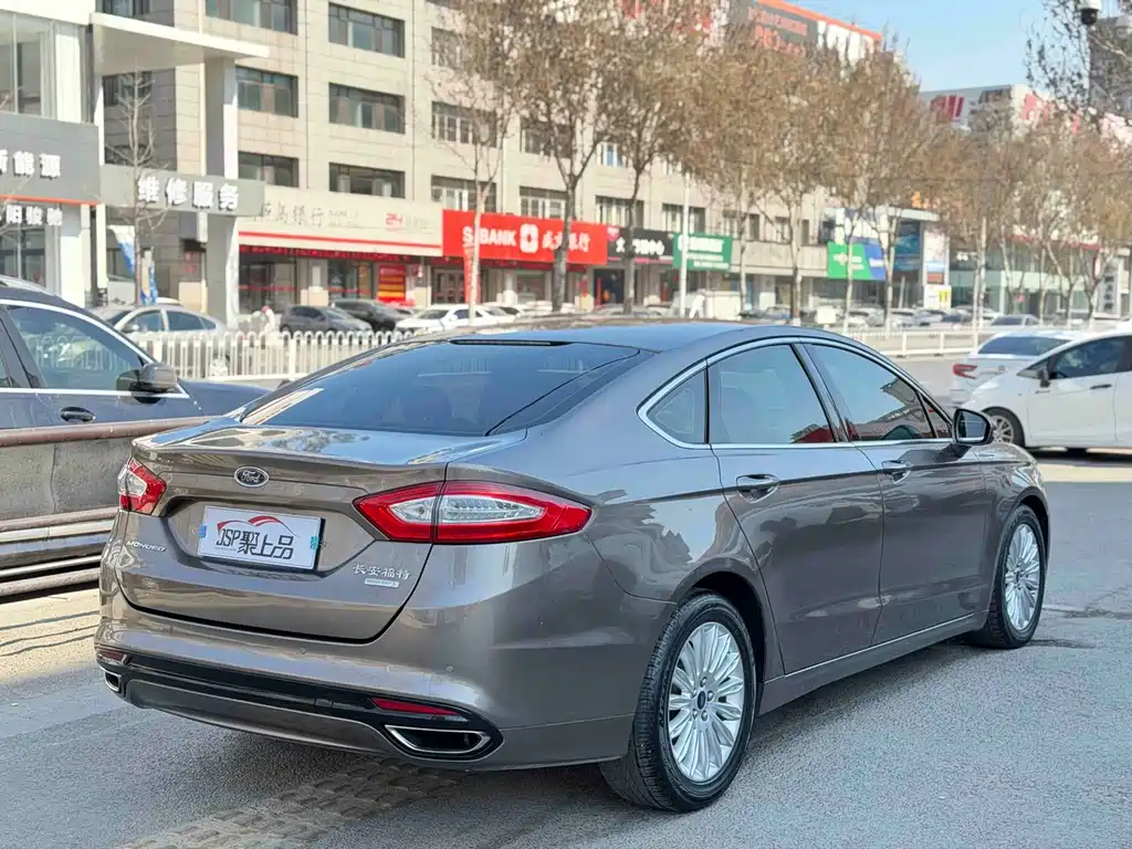 Ford Mondeo 2015 — фото 4