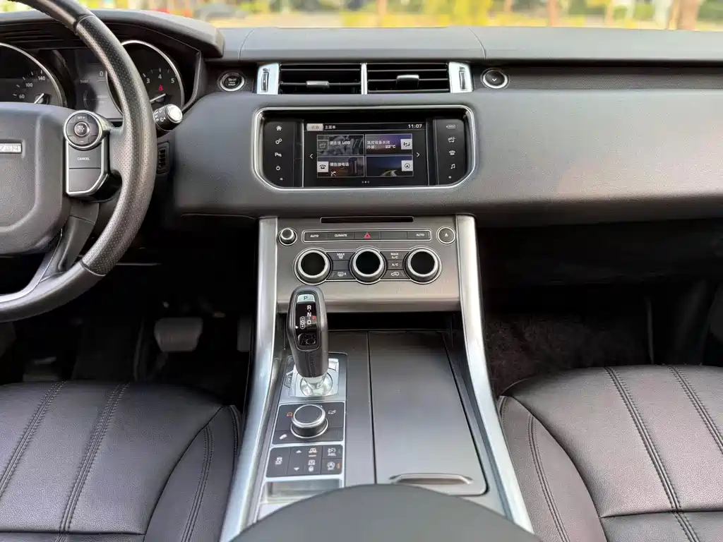 Land Rover Sport 2017 — фото 11
