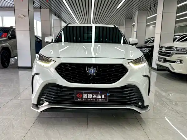 Toyota Crown Kluger 2022