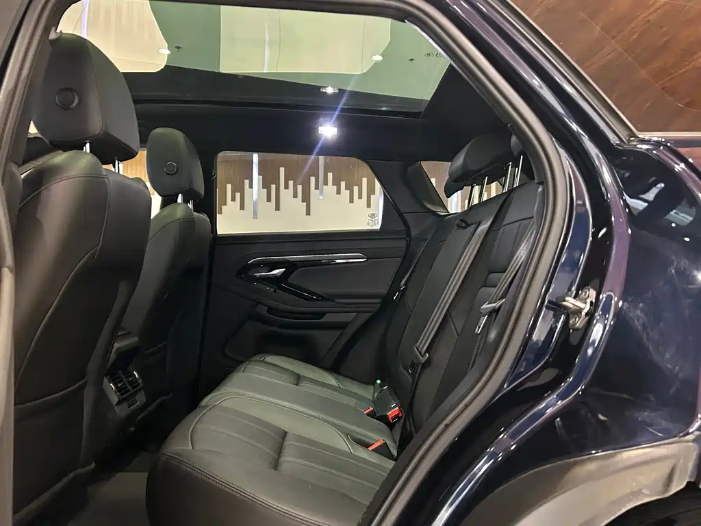 Land Rover Evoque 2021 — фото 19