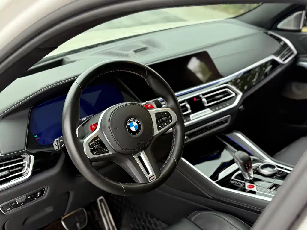 BMW X6 M 2022 — фото 14