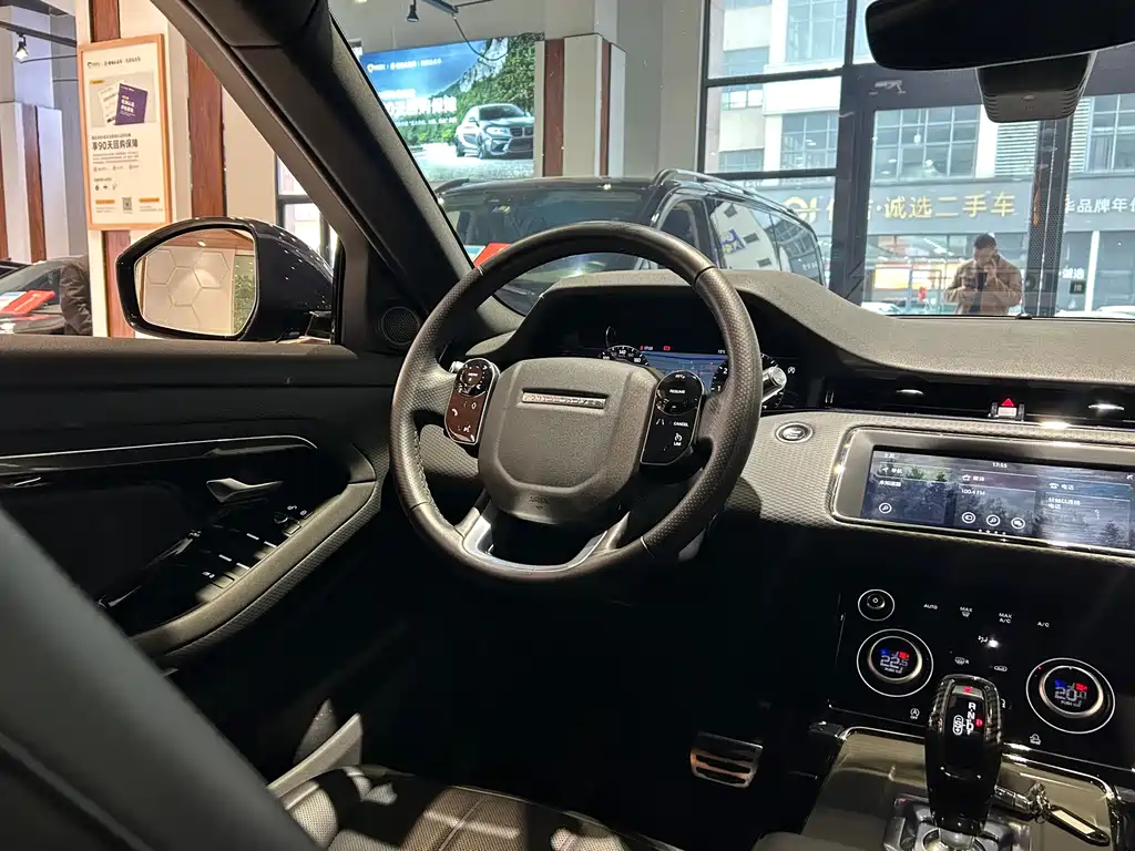 Land Rover Evoque 2021 — фото 22