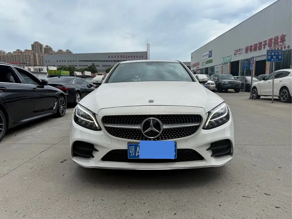 Mercedes-Benz C-Class 2020