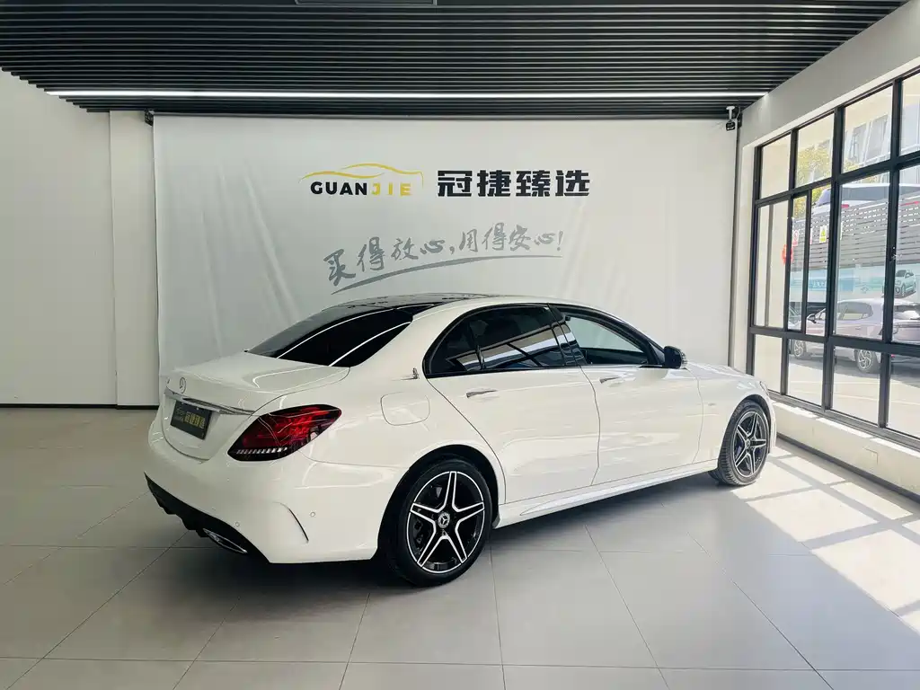 Mercedes-Benz C-Class 2021 — фото 17
