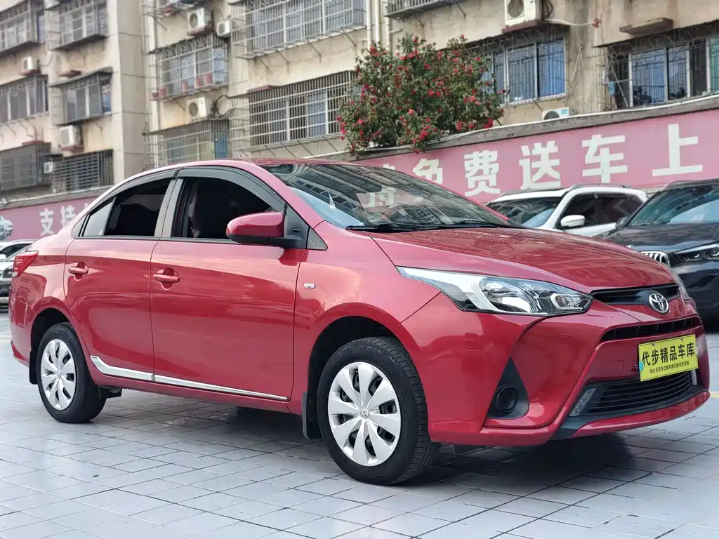 Toyota Yaris L 2021 — фото 3