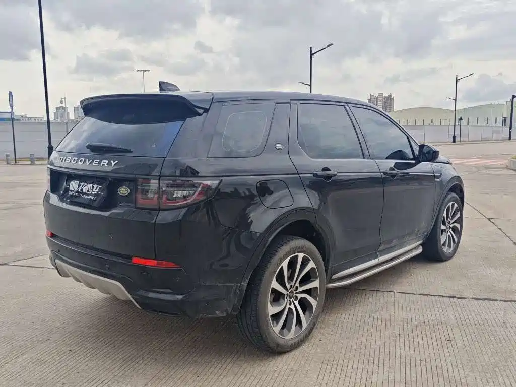 Land Rover Discovery Sport 2024 — фото 8