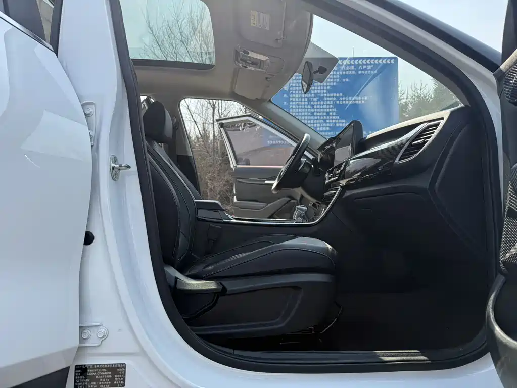 Kia KX3 2023 — фото 14