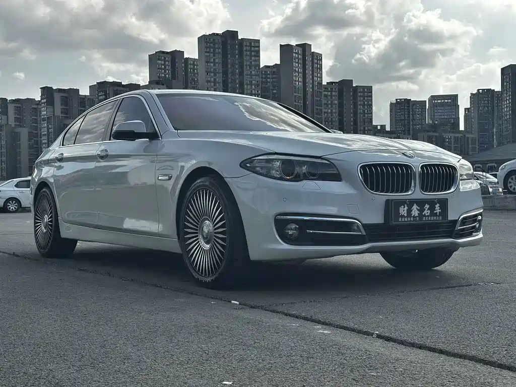 BMW 5 Series 2016