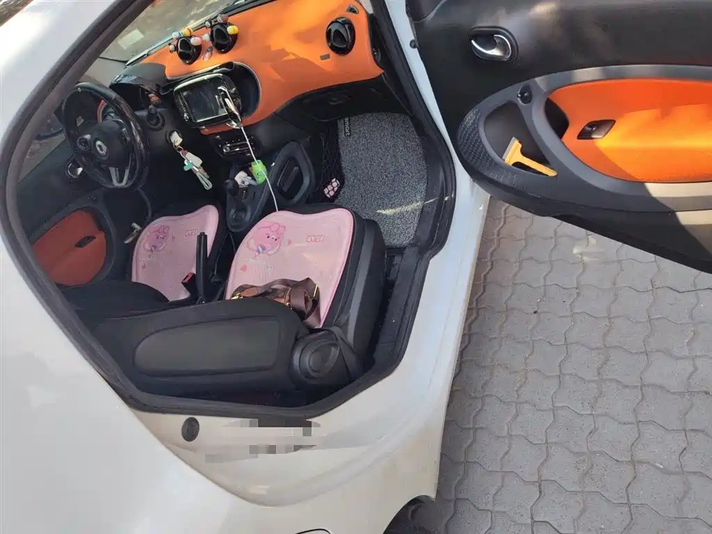 smart Fortwo 2017 — фото 21