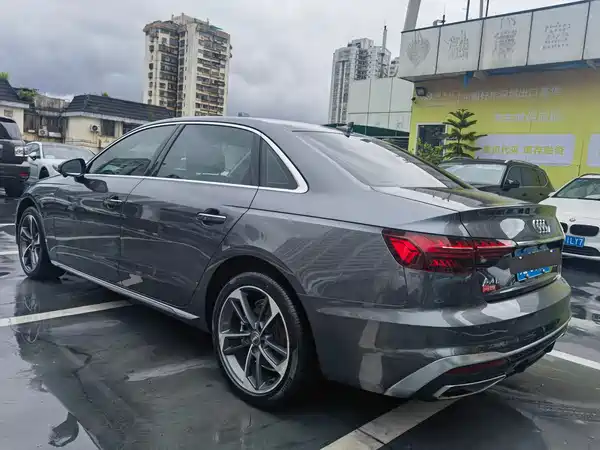 Audi A4L 2020
