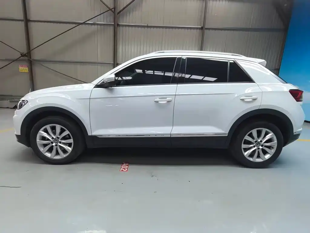 Volkswagen T-Roc 2022 — фото 9