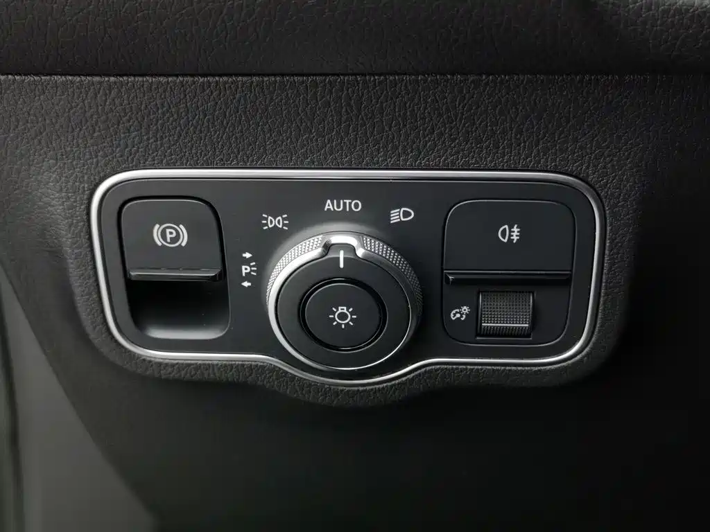 Mercedes-Benz GLB 2022 — фото 21