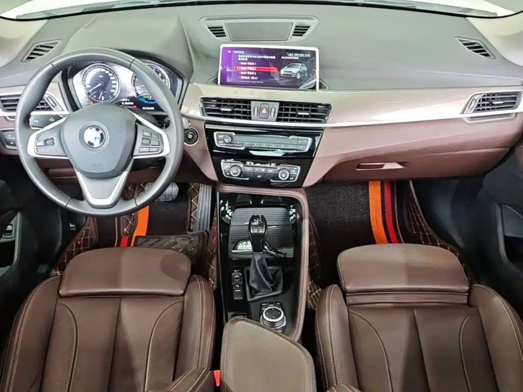 BMW X1 New Energy 2020 — фото 10