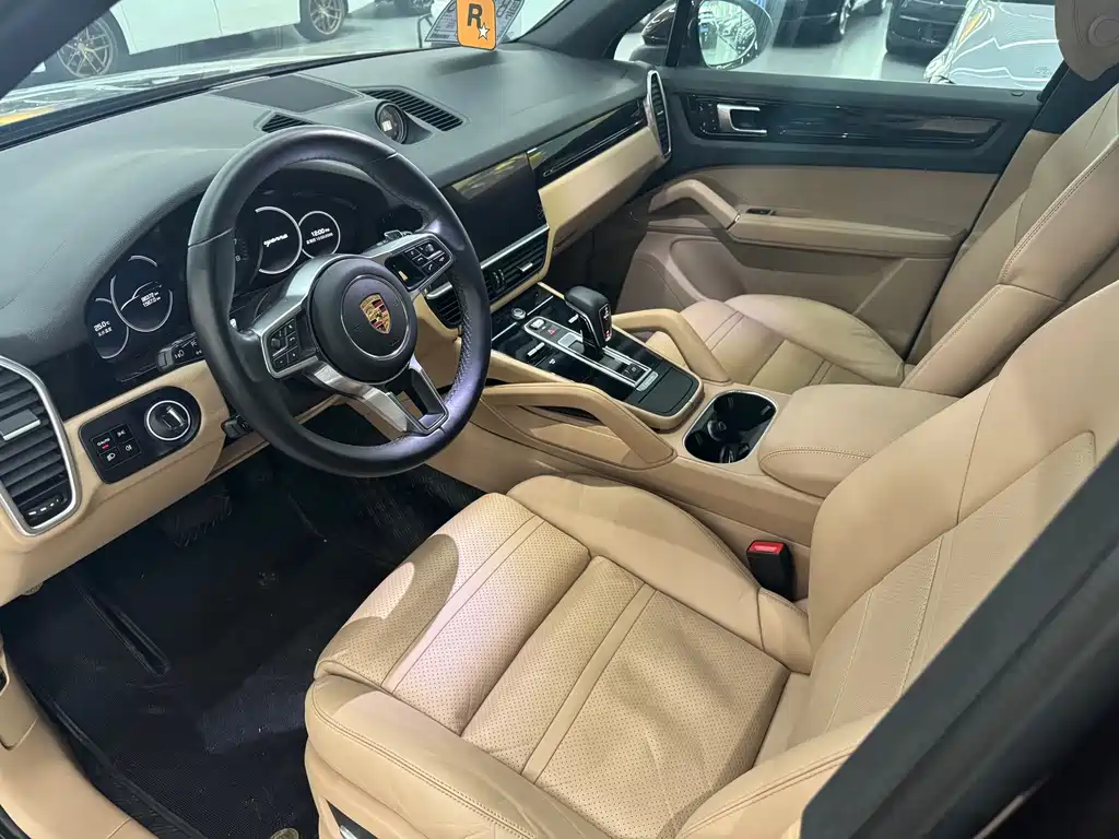 Porsche Cayenne 2019 — фото 9