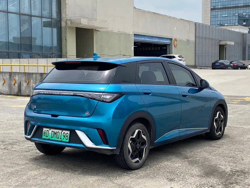 BYD Dolphin 2022