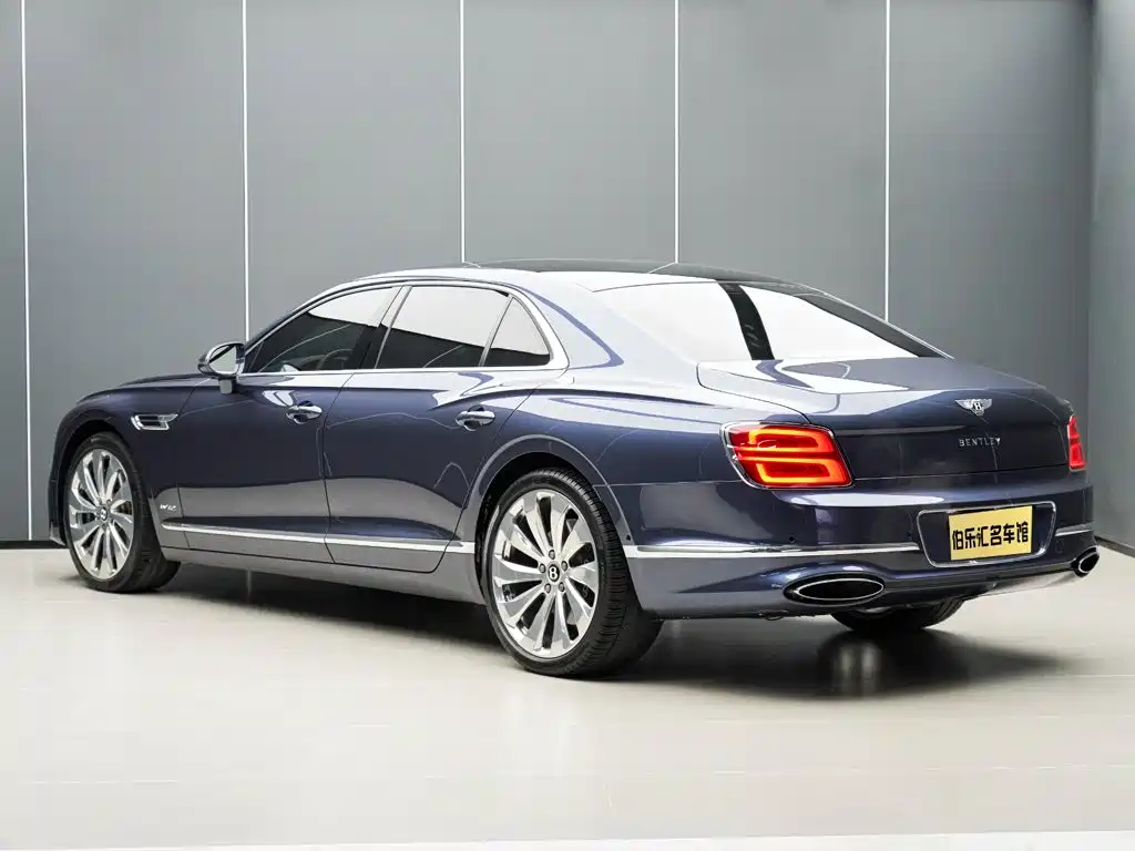 Bentley Flying Spur 2021 — фото 21