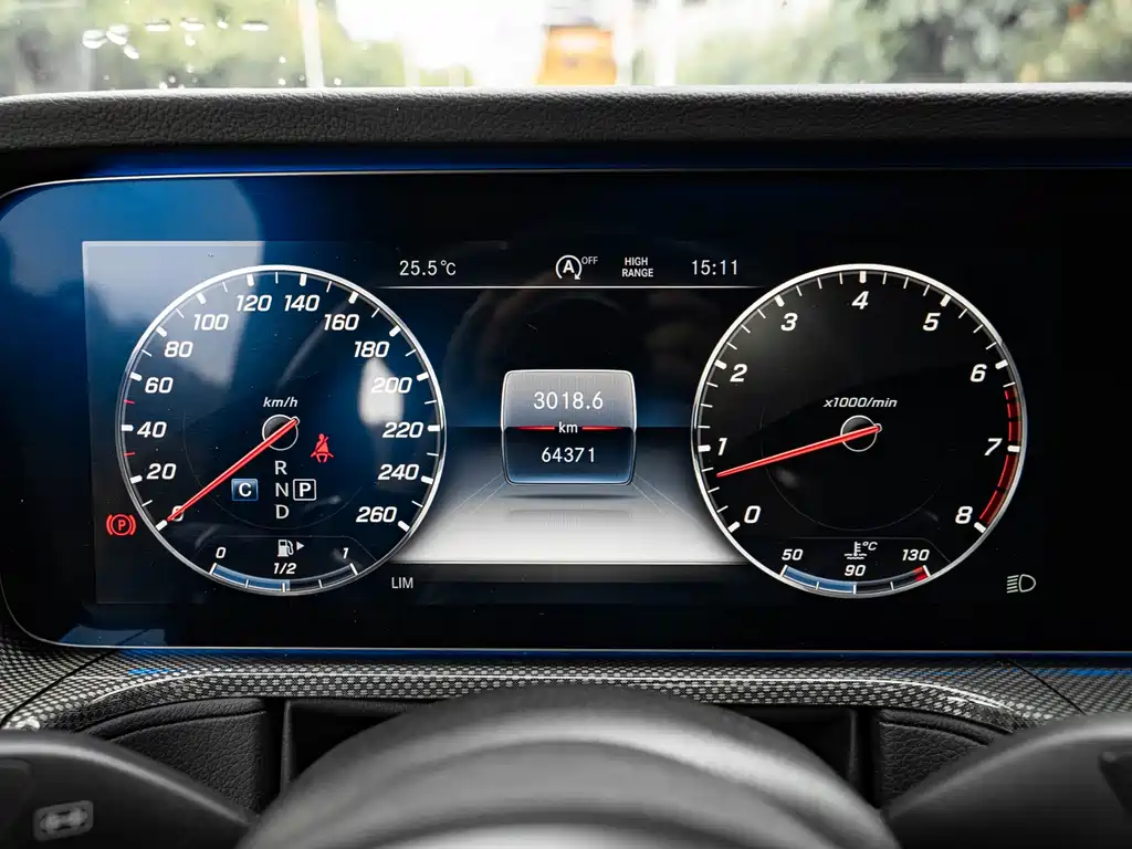 Mercedes-Benz G-Class 2019 — фото 17