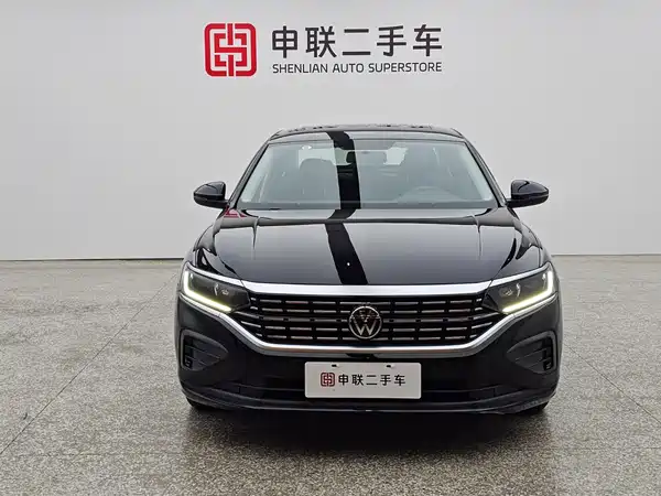 Volkswagen Passat 2025