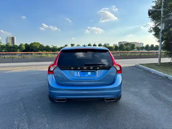 Volvo V60 2016