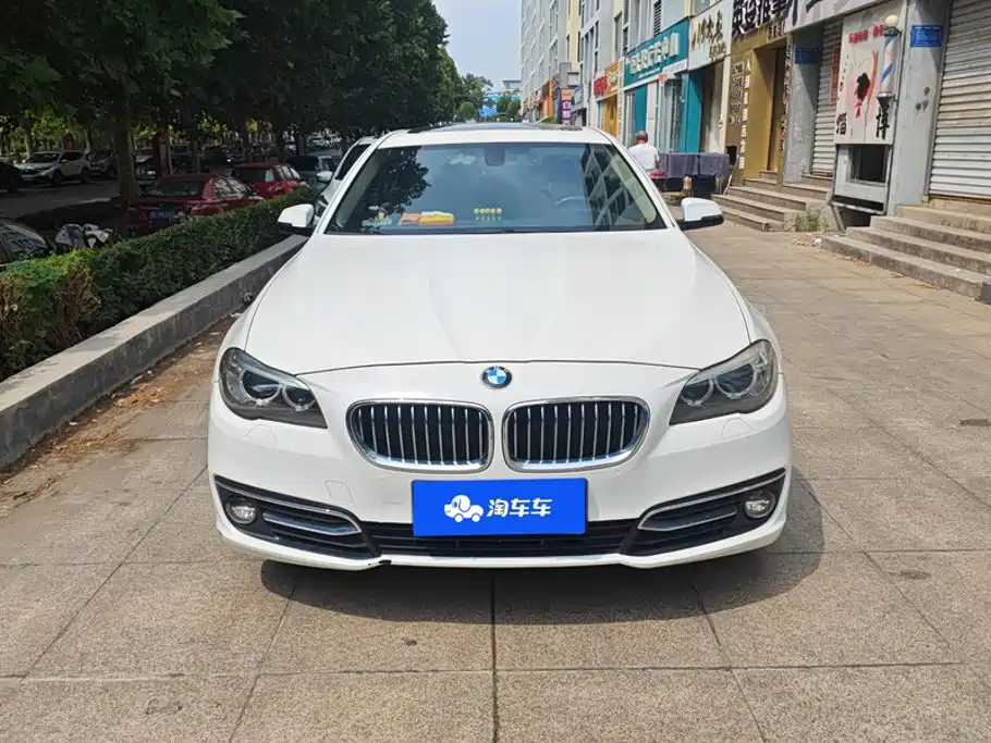 BMW 5 Series 2015 — фото 2
