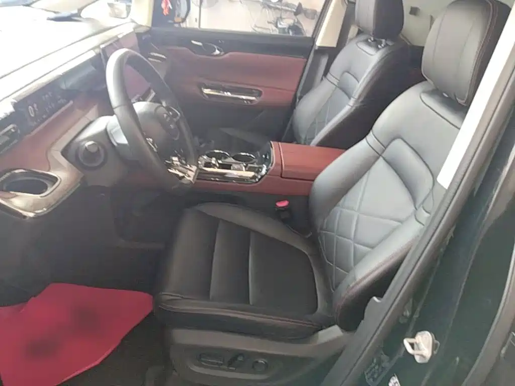 GAC Trumpchi E8 PHEV 2024 — фото 15