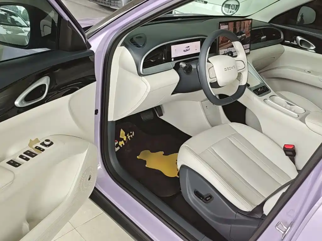 Geely Galaxy Starwish 2025 — фото 16