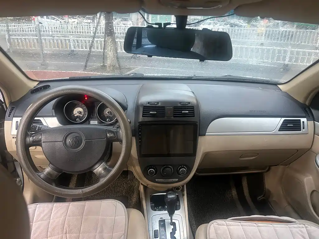 Buick Excelle 2012