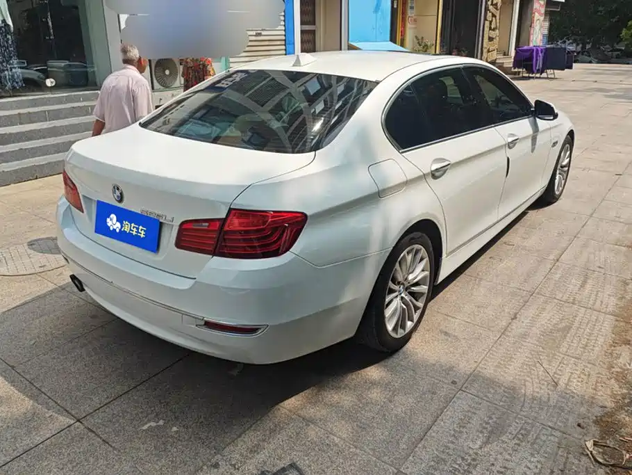 BMW 5 Series 2015 — фото 3