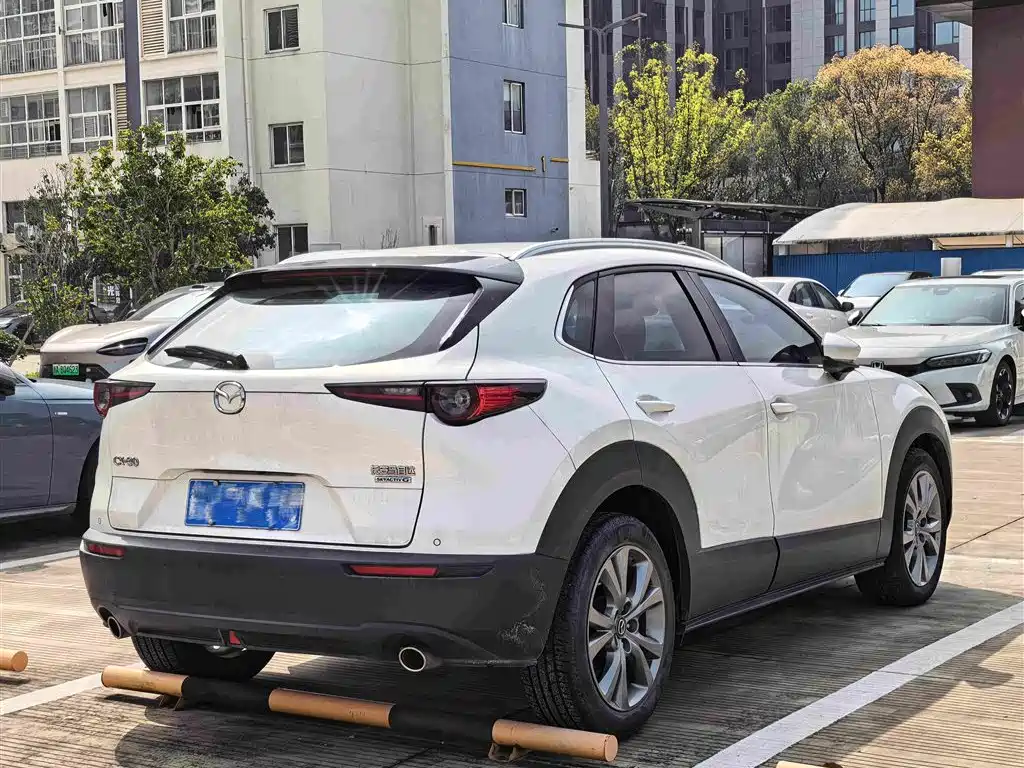 Mazda CX-30 2021 — фото 10