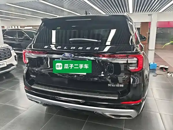 Ford Explorer 2025